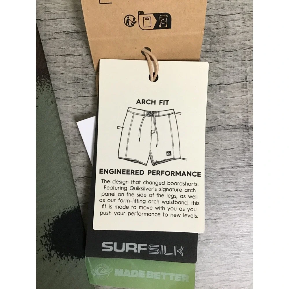 Quicksilver Men's Black Surfsilk Arch 19